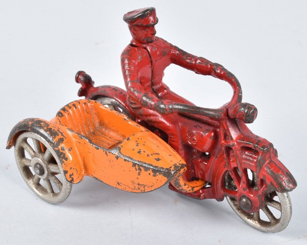 KILGORE Cast Iron MOTORCYCLE w/ SIDECAR (1 of 4)