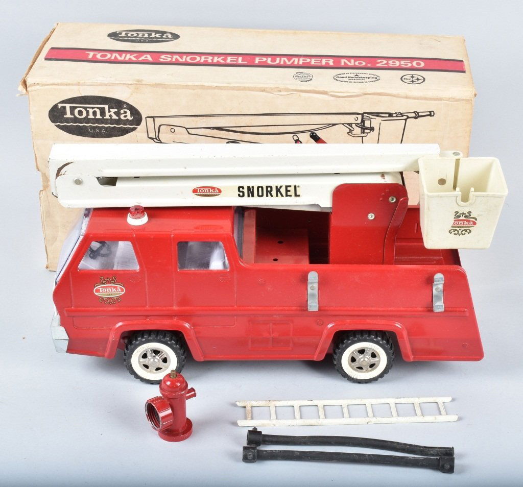 TONKA Pressed Steel #2950 SNORKEL PUMPER w/BOX (1 of 8)