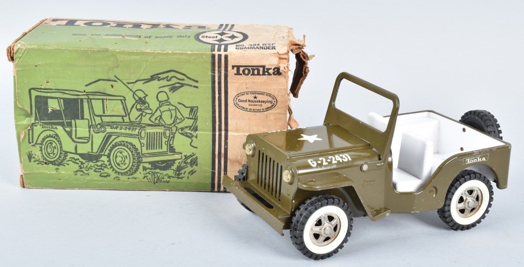 TONKA Pressed Steel #304 COMMAND JEEP w/BOX: Nice original Tonka Jeep. Missing top. With Box. 10" Very Good