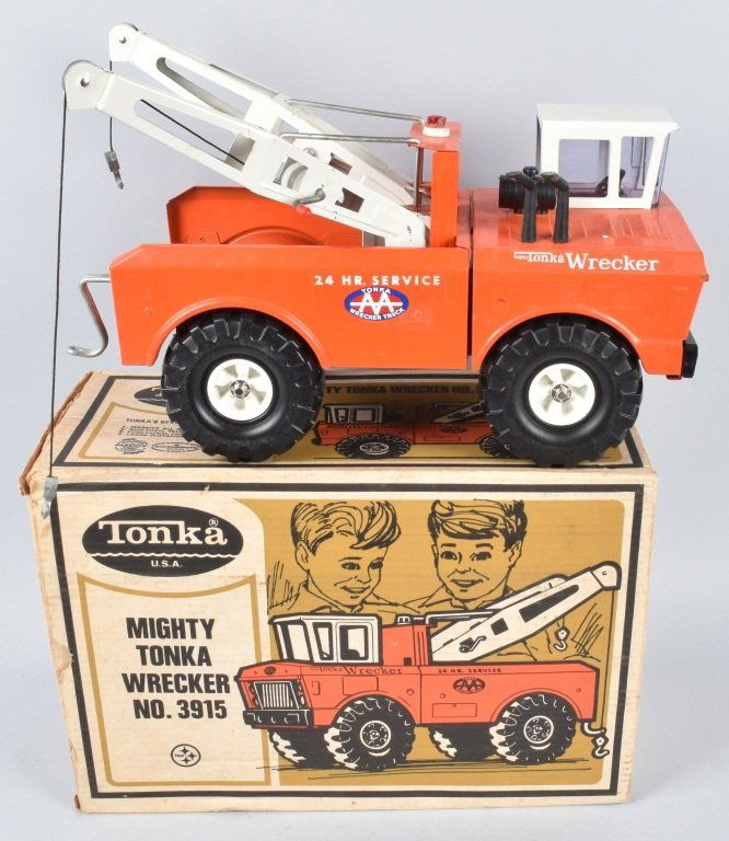 TONKA Pressed Steel #3915 MIGHTY WRECKER w/BOX (1 of 5)