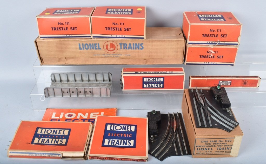 LIONEL TRESTLE LOT 111 110 6009 1023 020 1024 BOX (1 of 4)