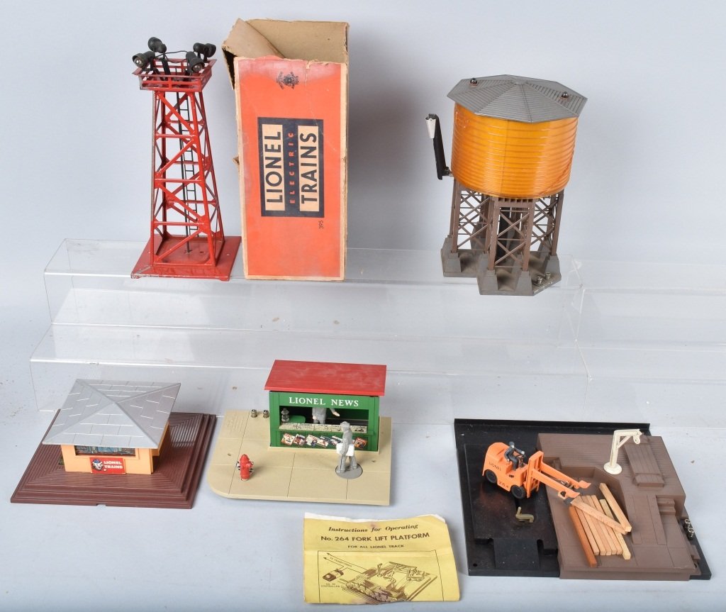 LIONEL ACCESSORY LOT WATER TOWER 114 395 128 264 (1 of 5)