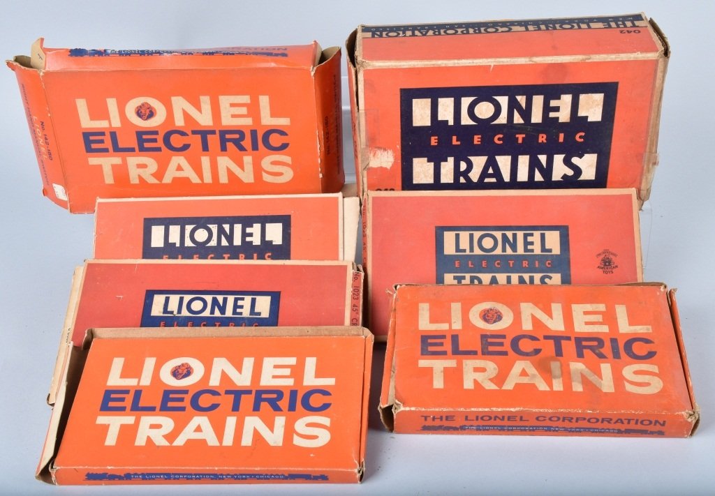 LIONEL LARGE LOT OF BOXED ACCESSORIES (1 of 2)
