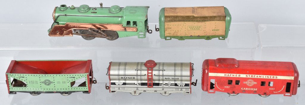 HAFNER TIN WINDUP TRAIN SET (1 of 4)