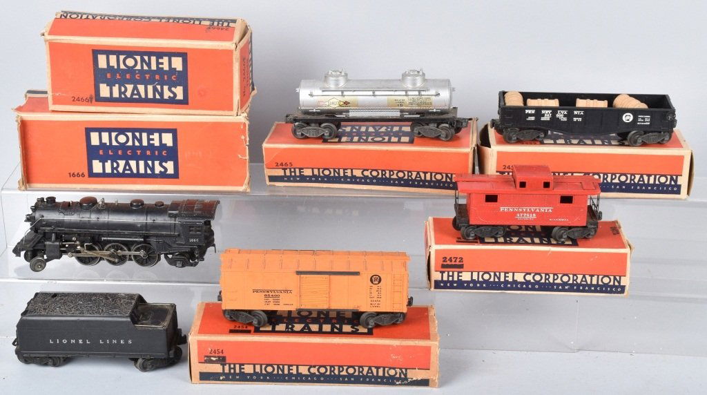 LIONEL NO. 1666 LOCOMOTIVE, TENDER, CARS & MORE (1 of 9)