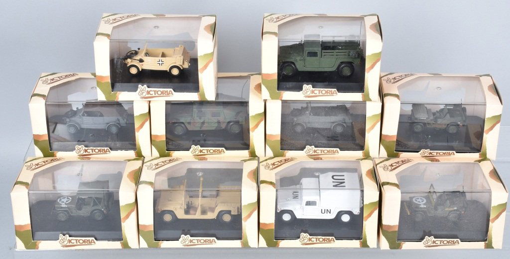 10- VICTORIA DIECAST MILITARY VEHICLES MIB (1 of 5)