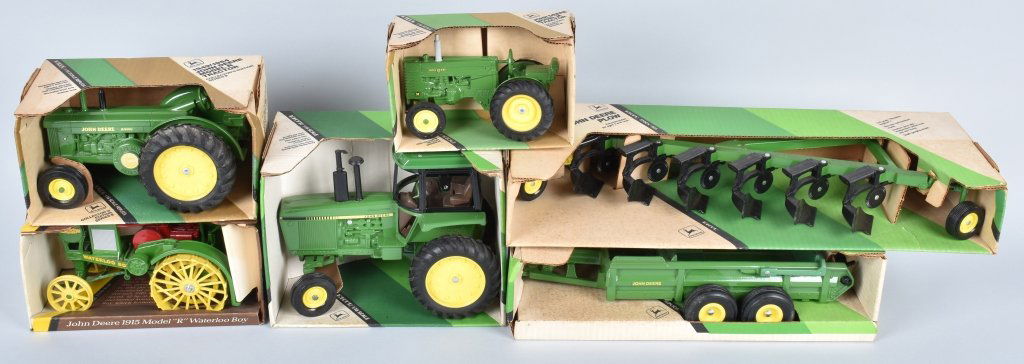 LOT OF JOHN DEERE TRACTORS and MORE. BOXED (1 of 4)