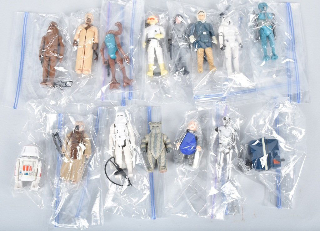 15- STAR WARS ACTION FIGURES (1 of 5)