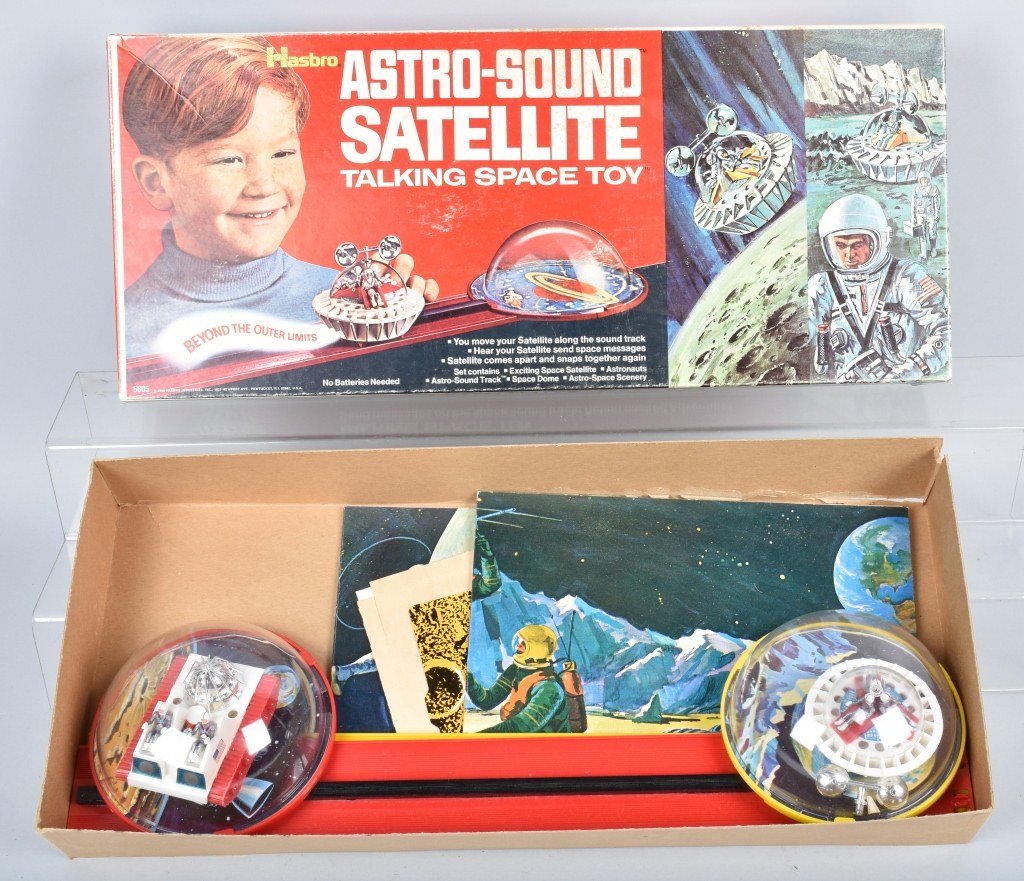 HASBRO ASTRO SOUND SATELLITE SET, 1969, BOXED: Nice set appears to be complete, with 2 6" satellites, track and back drops. Excellent