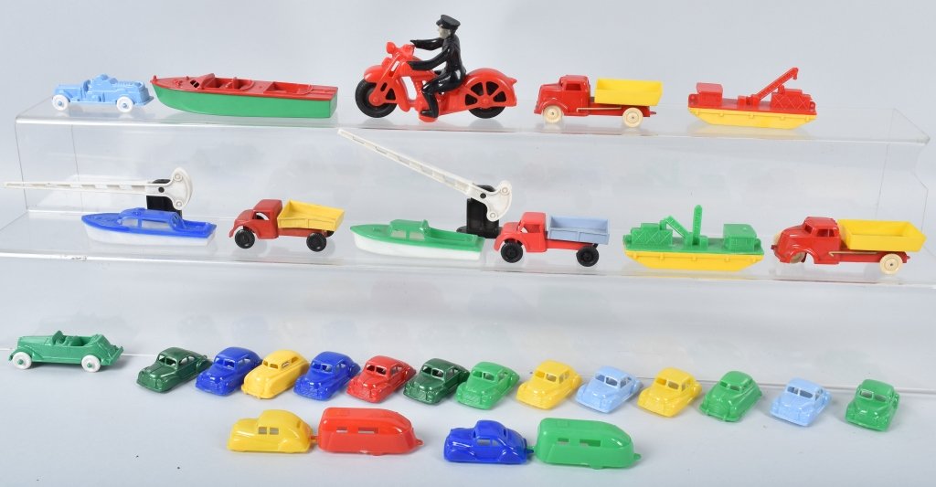 Large lot of PLASTIC TOY MOTORCYCLE & VEHICLES (1 of 5)