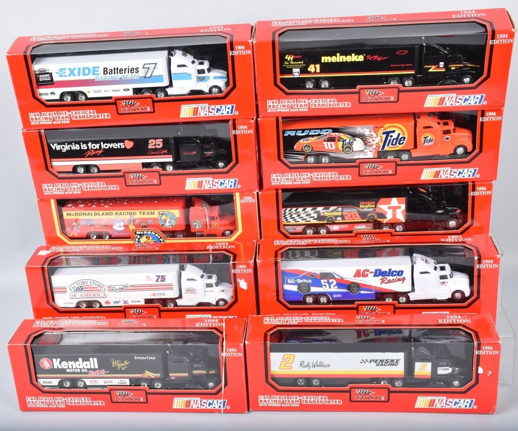 26- RACING CHAMPIONS RACING TEAM TRANSPORTER MIB (1 of 4)