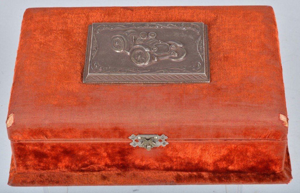 VELVET COVERED CIGAR BOX w/ EARLY AUTOMOBILE (1 of 5)