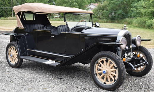 1925 BUICK STANDARD SIX TOURING CAR: Great looking early Open Car. This is a Standard and is powered by the 190 cu in Straight 6 cylinder Engine with 3 Speed Manual Transmission. The car runs and drives very well. The car has an older re