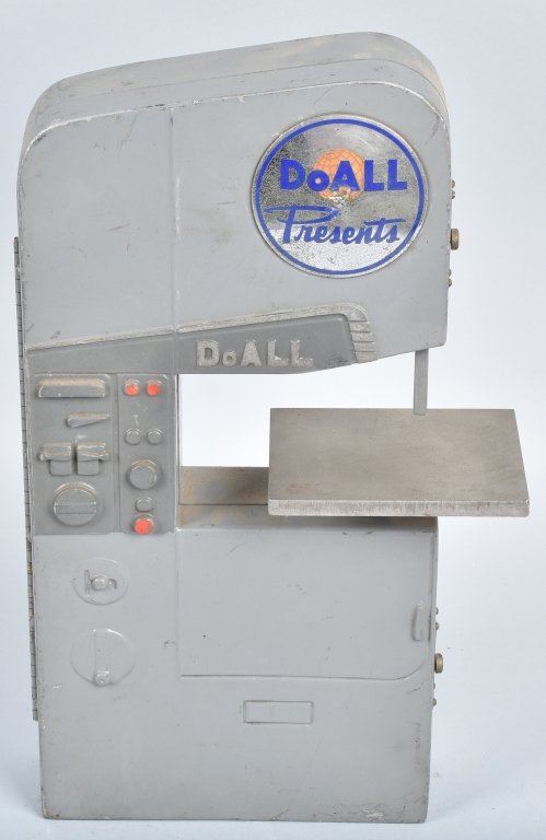 DoALL BAND SAW ADVERTISING TOOL BOX (1 of 4)