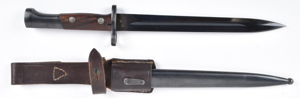 MAUSER RIFLE M48 YUGOSLAVIAN BAYONET & SCABBARD: 15" overall with 9 3/4" blade. superb condition, serial numbers do not match, appears un issued. Near Mint