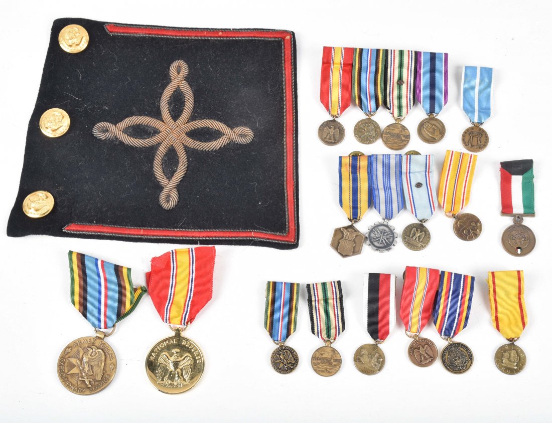 WW2 MARINE CORPS CUFF BRAD, and MORE: Lot includes WW2 bullion cuff brad, along with mini medals for mess dress uniform. Excellent