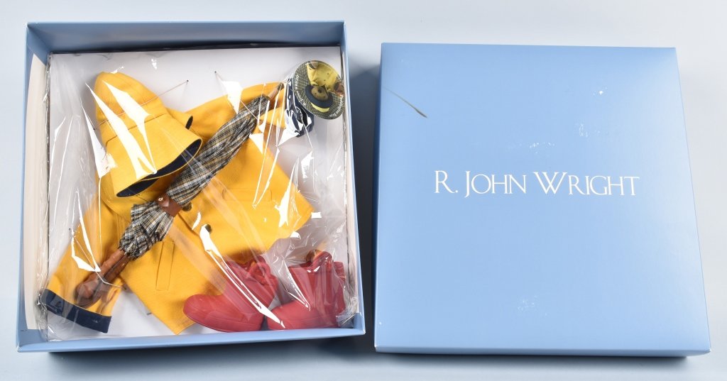 R. JOHN WRIGHT RAINY DAY PADDINGTON NMIB (1 of 6)