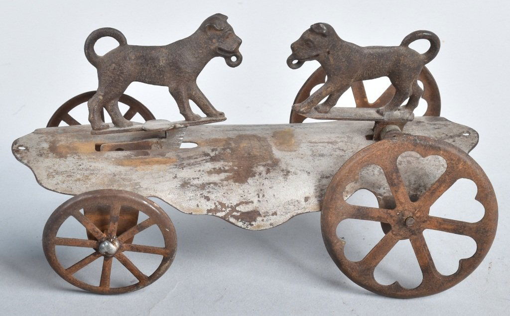 WATROUS 2 DOGS PLATFORM BELL TOY (1 of 2)