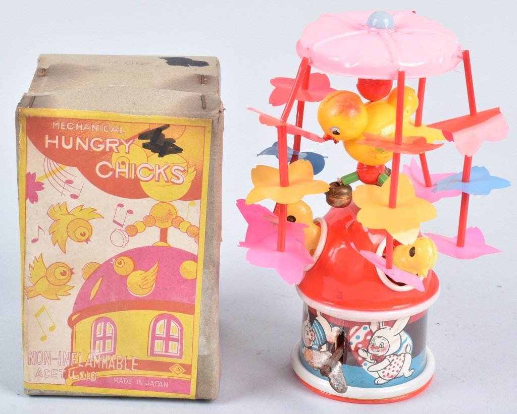 JAPAN Celluloid Windup HAPPY CHICKS w/BOX (1 of 4)