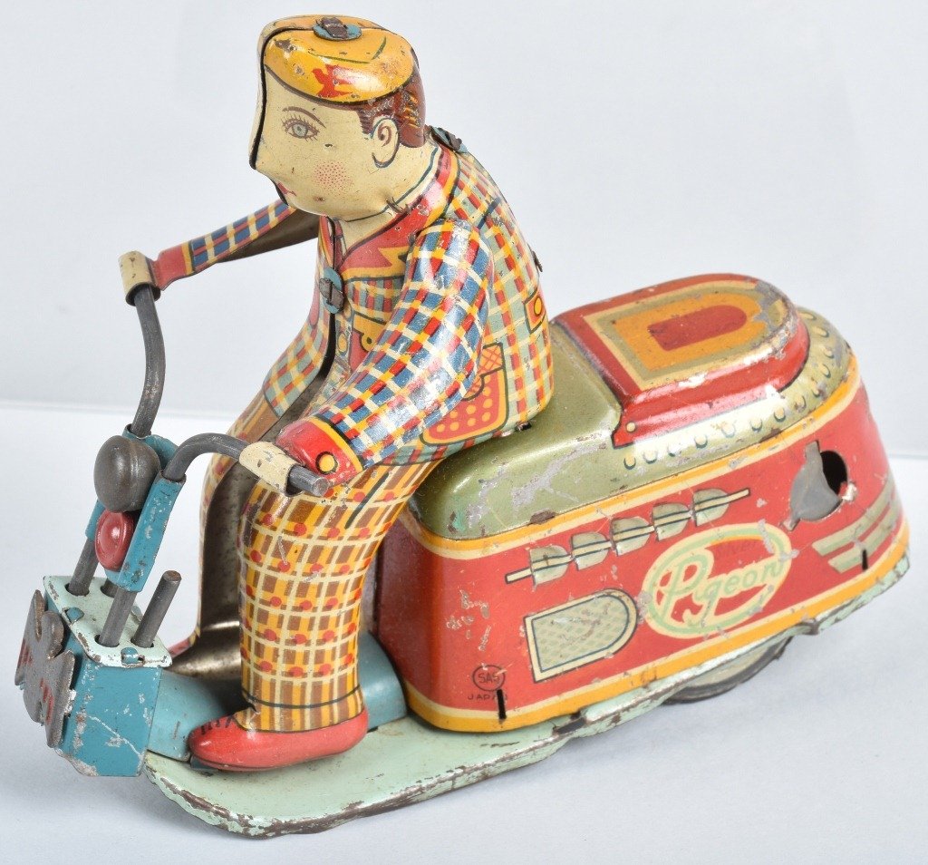 JAPAN Tin Friction PIGEON SCOOTER (1 of 4)