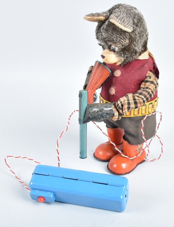 JAPAN Battery Op SHOOTING BEAR (1 of 4)