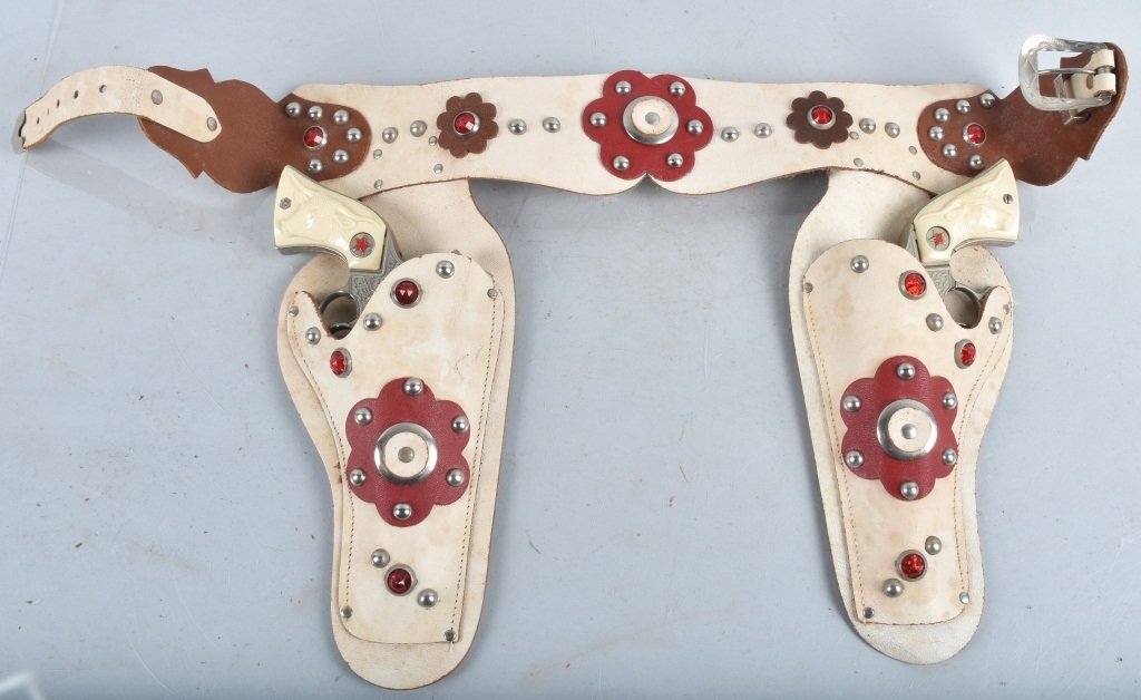 2- HUBLEY TEXAN JR CAP GUNS & FANCY HOLSTER SET (1 of 3)