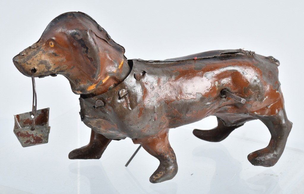 GERMAN Painted Tin Windup DACHSHUND DOG (1 of 4)