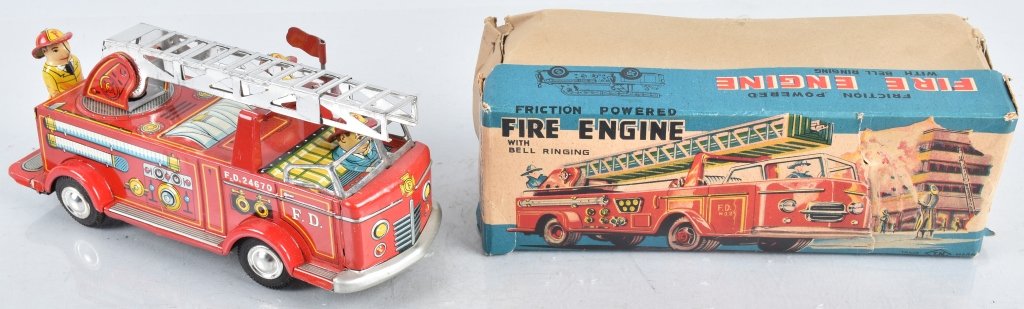 JAPAN Tin Friction FIRE ENGINE w/ BOX (1 of 7)