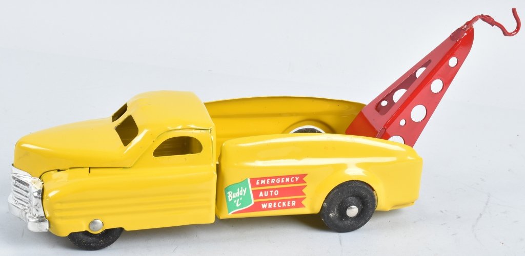 BUDDY L EMERGENCY AUTO WRECKER (1 of 6)