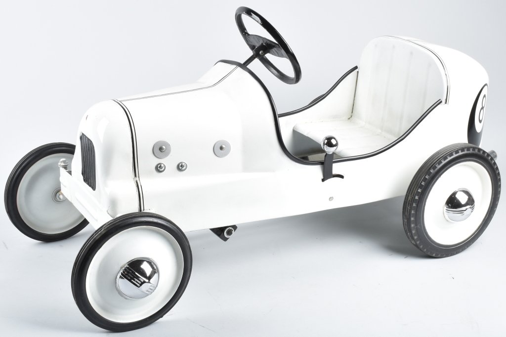 BMC 8 BALL SPECIAL RACER PEDAL CAR (1 of 4)