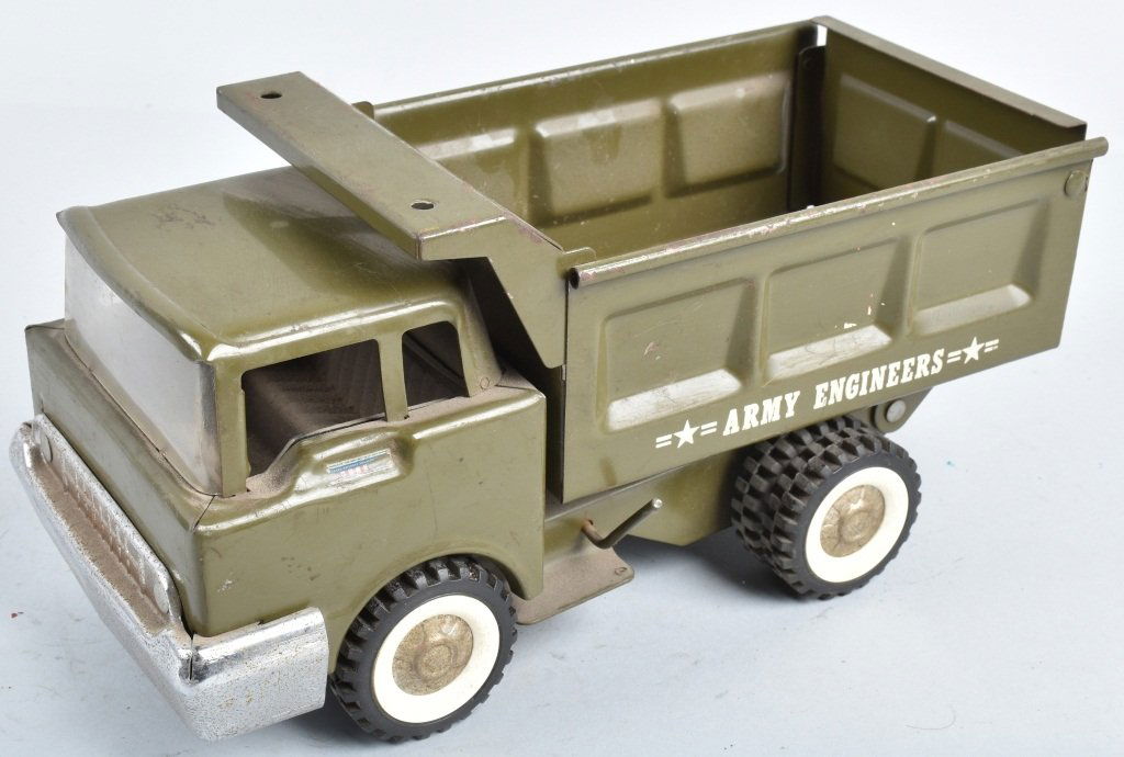 SRUCTO Pressed Steel ARMY ENGINEERS DUMP TRUCK (1 of 4)