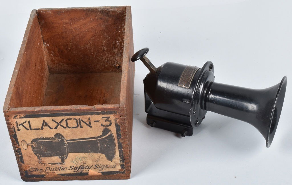 STEWART KLAXON STYLE HORN , BOXED (1 of 6)