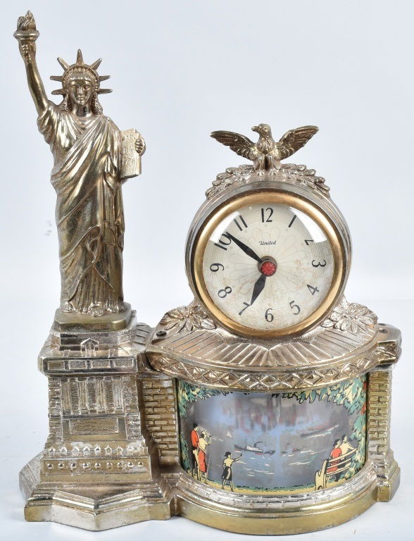 NEW YORK STATUE of LIBERTY CLOCK / MOTION LAMP (1 of 11)