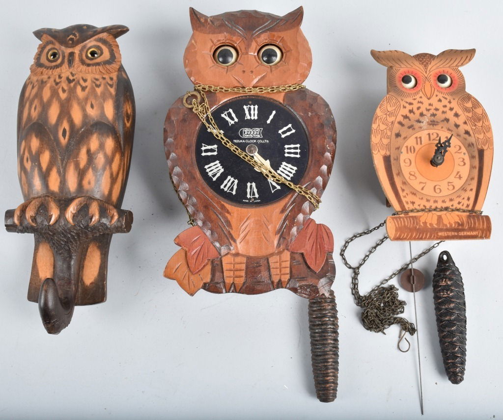 2-BLINKING EYE OWL NOVELTY CLOCKS and MORE (1 of 6)