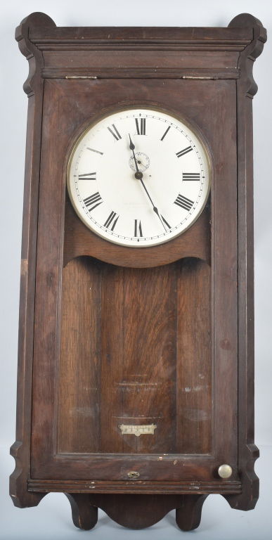 LARGE OAK ELECTRO CLOCK CO. WALL CLOCK (1 of 6)