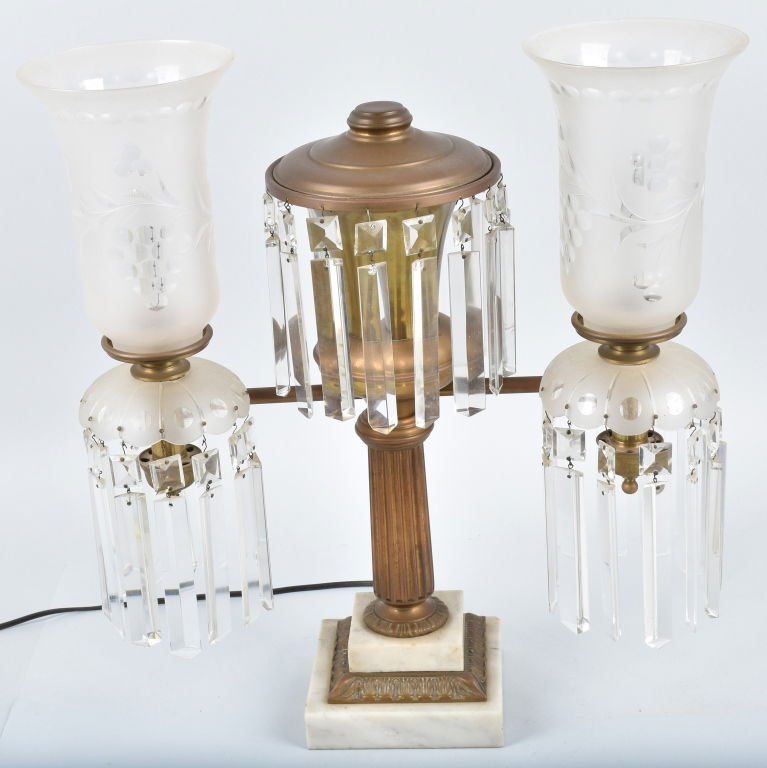 VINTAGE ORNATE ELECTRIC DOUBLE  LAMP / PRISMS (1 of 7)