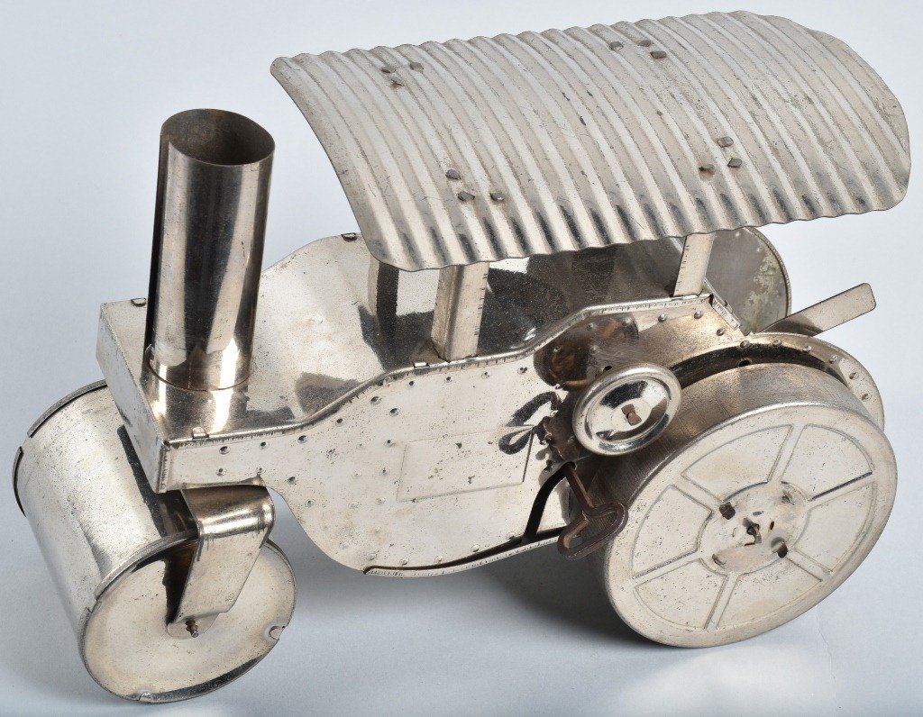 VINTAGE TIN WINDUP STEAM ROLLER (1 of 5)