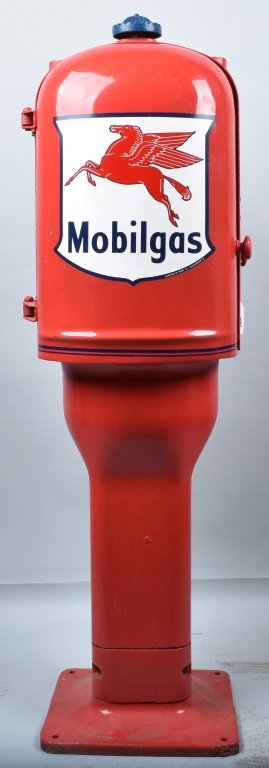 EARLY CRANK STYLE GAS PUMP PS-4 (1 of 8)