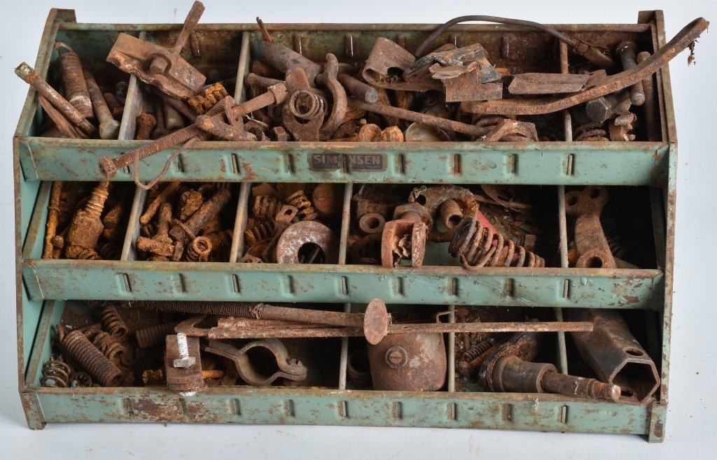 LARGE LOT OF EARLY MOTORCYCLE PARTS (1 of 2)