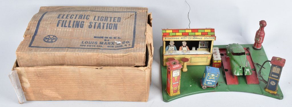 1930'S MARX  TIN SERVICE STATION, BOXED (1 of 9)