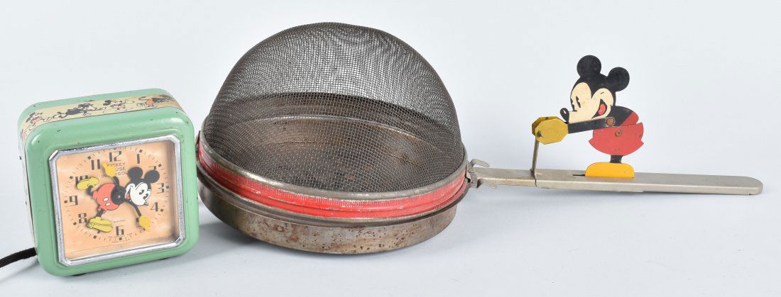 EARLY MICKEY MOUSE LOT, CLOCK & POPCORN (1 of 7)