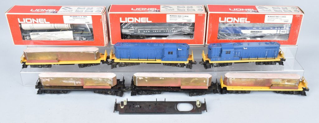 LARGE PARTS LOT LIONEL ENGINES and MORE (1 of 4)