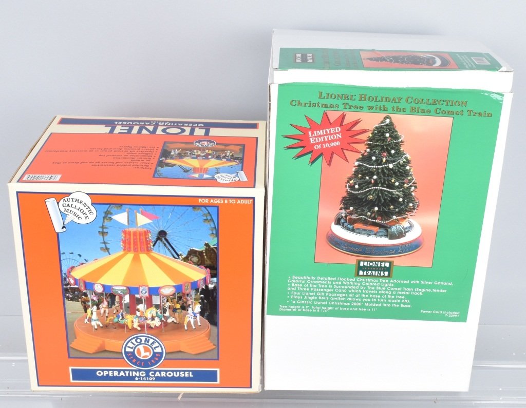 2-LIONEL ACCESSORIES, CAROUSEL and CHRISTMAS TREE (1 of 3)