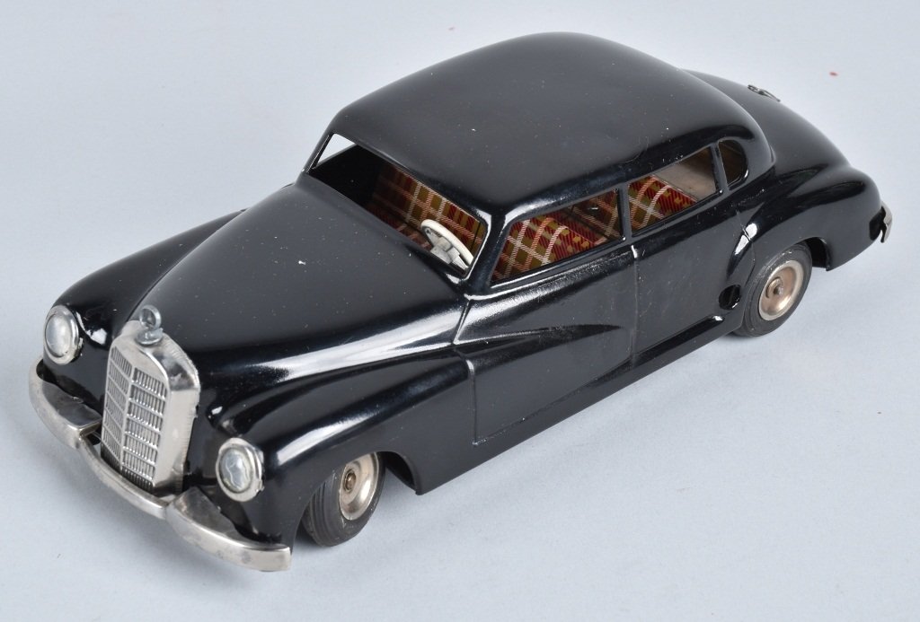 GERMAN Tin Windup MERCEDES BENZ (1 of 5)