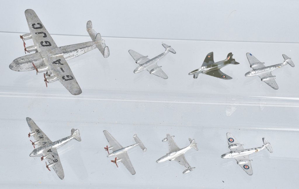 8 DINKY AIRPLANESYORK SHOOTING STAR ETC. (1 of 3)