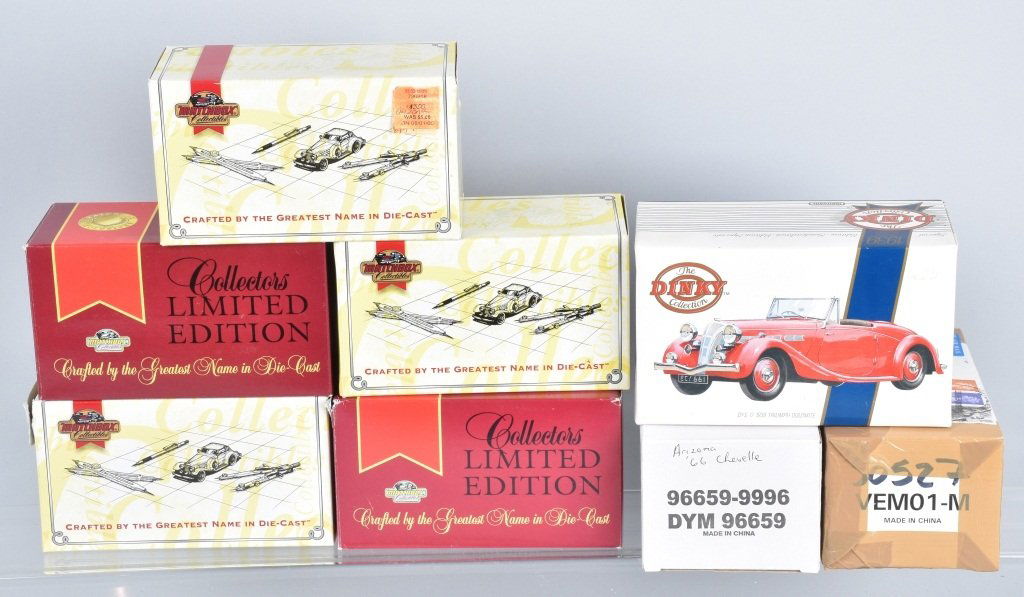 LOT OF 8 BOXED MATCHBOX ERA DINKYS (1 of 3)