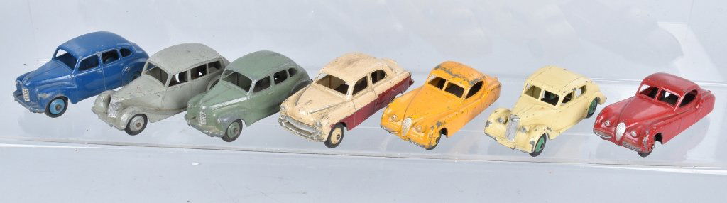 7 ENGLISH ISSUE DINKY CARS (1 of 4)