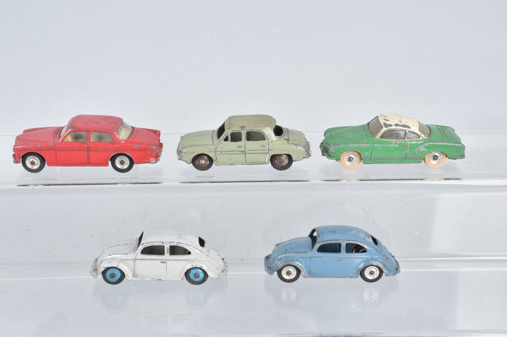 5 ENGLISH& FRENCH ISSUE DINKY VOLKSWAGENS GHIA BUG (1 of 3)