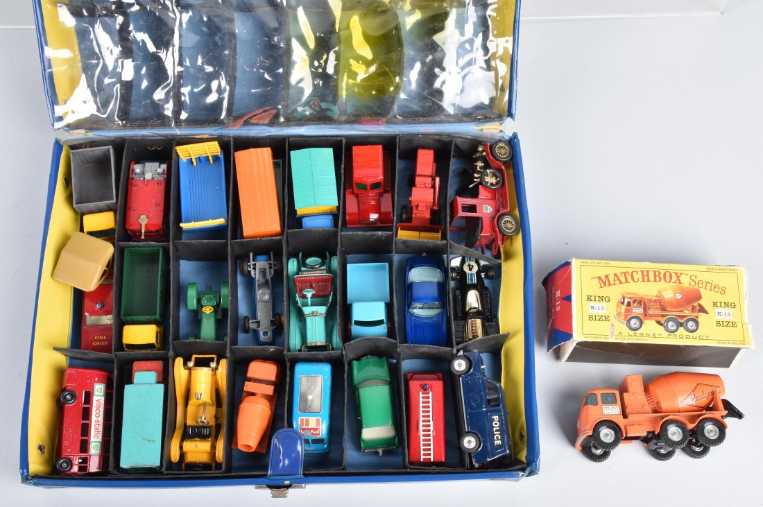 VINTAGE MATCHBOX  CASE W/25 VINTAGE CARS 1 BOXED (1 of 9)