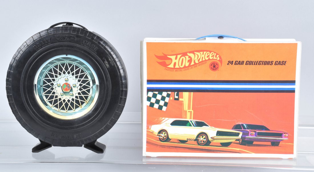 2 VINTAGE HOT WHEELS CASES BOTH NEAR MINT (1 of 5)